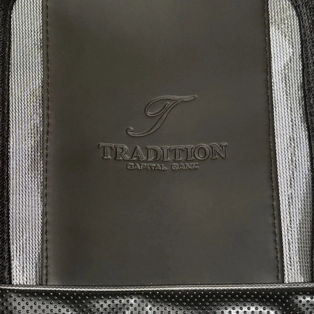 Leed’s Executive 17” Laptop Briefcase